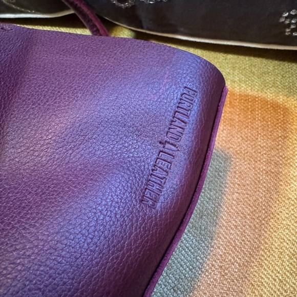 EUC PLG Plum Large Devan Tote 💜 - Picture 4 of 7